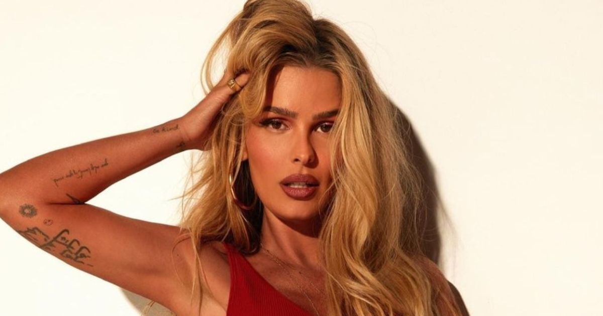 Yasmin Brunet: Modelo Sensualiza E Puxa Biquíni No Limite Em Nova Foto ...