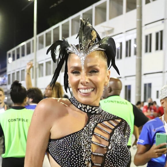 Adriane Galisteu vai participar do desfile da Portela após seis anos longe da Sapucaí