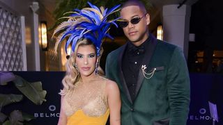 Léo Santana cai em pegadinha da mulher, Lorena Improta, após bronca por assédio: 'Desnecessário'