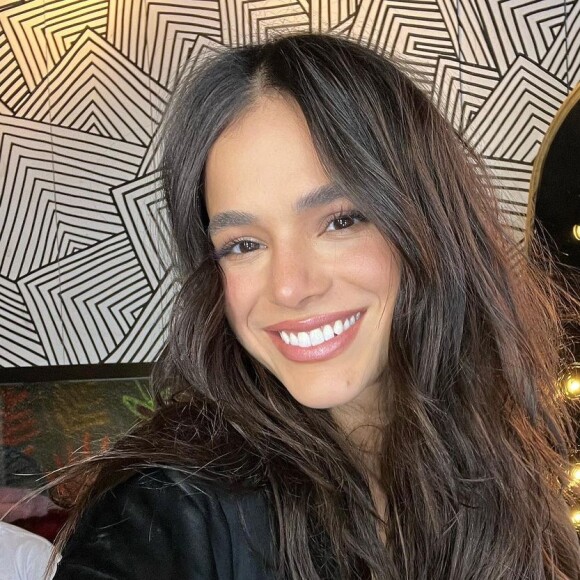 Bruna Marquezine se prepara para a estreia em Hollywood com o filme 'Besouro Azul'