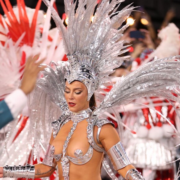 A atriz Paolla Oliveira exaltou sua afinidade com o Carnaval: 'O Carnaval é alegria, liberdade, junção dos povos, é Brasil!'