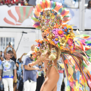 Sabrina Sato: 'Hoje, minha fantasia homenageia as flores das festas caipiras, dos mais lindos e tradicionais rituais brasileiros'