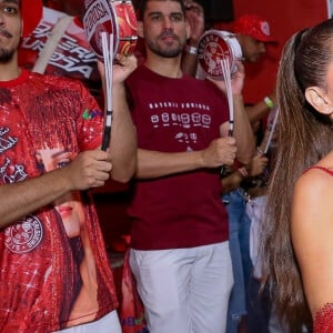 Deborah Secco será Rainha de Bateria novamente? Atriz abriu o jogo em entrevista ao colunista Leo Dias, do Metrópoles