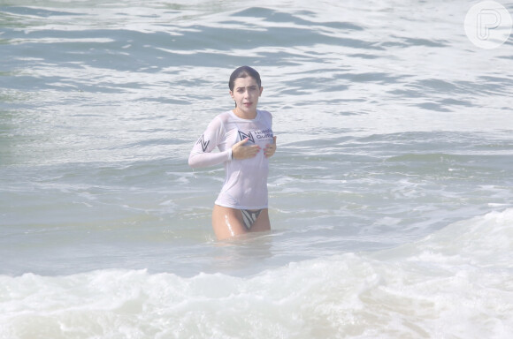 Jade Picon tem sido vista com frequência na praia da Barra da Tijuca, no Rio de Janeiro