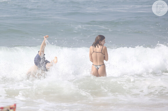Jade Picon se divertiu com mergulho do irmão, Luca Picon, no mar do Rio de Janeiro