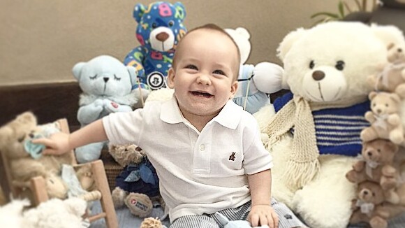 Ana Hickmann festeja 10 meses do filho, Alexandre: 'Festa dos ursos'