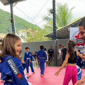 Deborah Nascimento e José Loreto mantêm relação amistosa por causa da filha