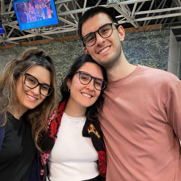 Bia Bonemer é trigêmea de Laura e Vinicius