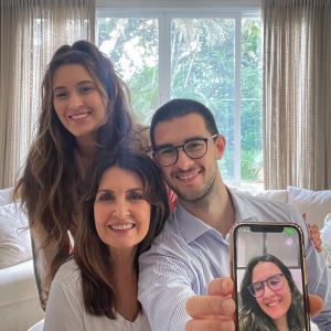 Fátima Bernardes é mãe dos trigêmeos Bia, Laura e Vinicius, de 25 anos