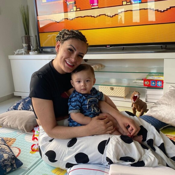 Andressa Urach perdeu a guarda do filho mais novo após separação