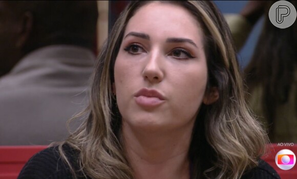 Amanda foi a mais votada no Confessionário e, por ter comprado o Poder Curinga, pode indicar alguém direto ao Paredão