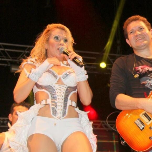 Joelma e Ximbinha se separaram, mas ainda cumpriram compromissos com a Banda Calypso, o que rendeu várias situações constrangedoras no ar