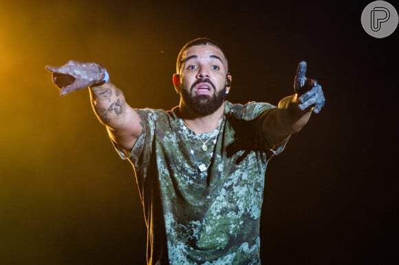 Drake recebeu 4 milhões de dólares antecipadamente para se apresentar no Lollapalooza