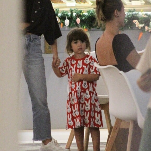 Clara Maria é filha de Tatá Werneck e Rafa Vitti