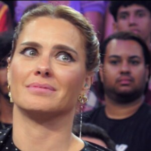 Carolina Dieckmann ficou chocada ao ver os filhos na TV