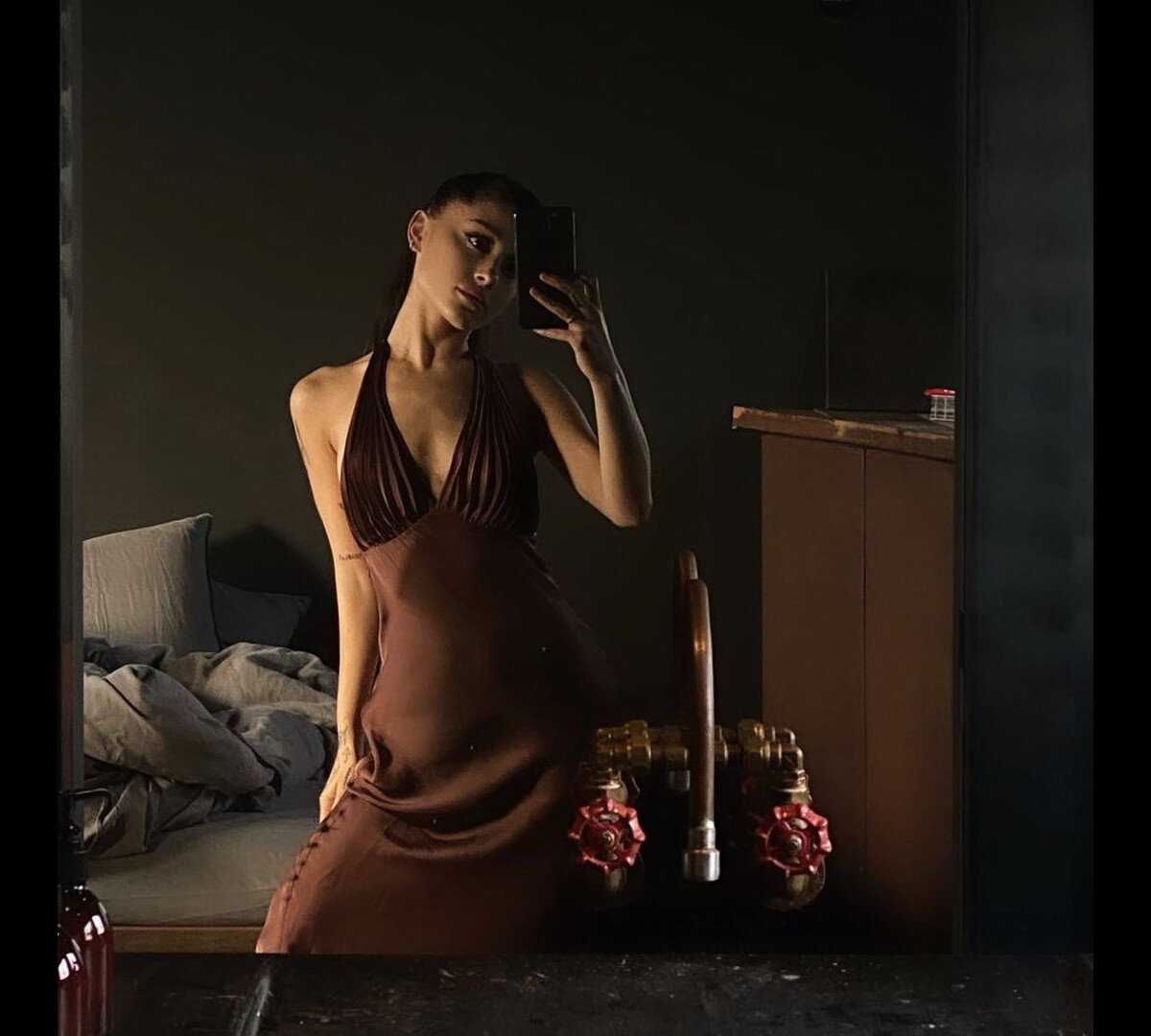 Foto: Ariana Grande explicou que o corpo com o qual os fãs estavam a  comparando era menos saudável do que a sua forma física atual - Purepeople