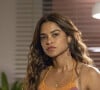 Brisa (Lucy Alves) teve reação inesperada após o filho, Tonho (Vicente Alvite), ser atropelado e internado na novela 'Travessia'