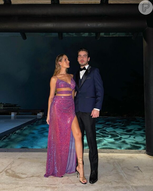 João Silva namora a modelo Schynaider Moura, de 34 anos