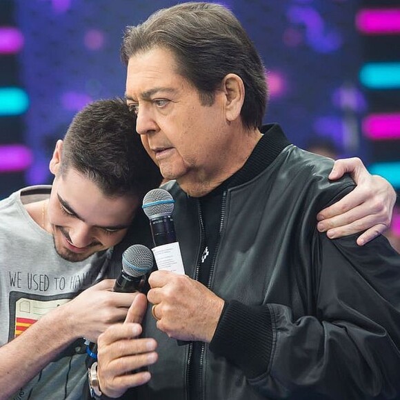 Filho de Faustão, João Silva parabenizou o pai no aniversário de 73 anos do apresentador