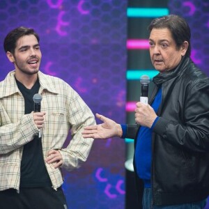 Faustão foi enaltecido por João Silva em sua rede social