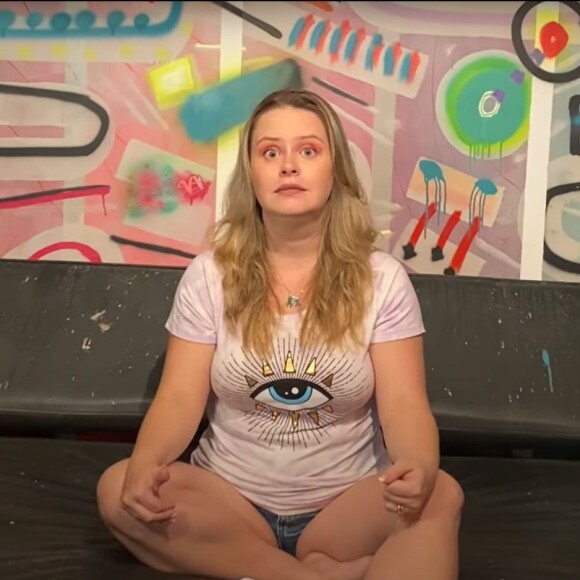 Em seu canal no Youtube, Mariana Bridi fez um desabafo após a críticas