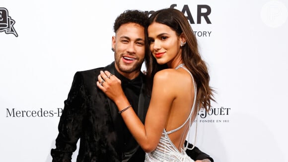 Bruna Marquezine lamentou o seu namoro com Neymar ter sido tão exposto