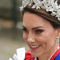 Kate Middleton arrasa em look na coroação do Rei Charles III com homenagens a Diana e Elizabeth II. Aos detalhes!