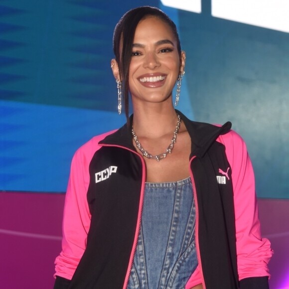Looks estilosos de Bruna Marquezine têm bastante repercussão