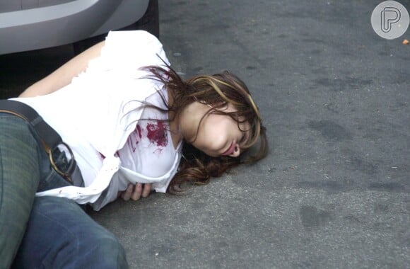 Na novela 'Mulheres Apaixonadas', ex de Téo (Tony Ramos), Fernanda (Vanessa Gerbelli) é vítima da violência urbana