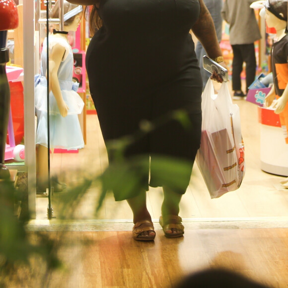 Jojo Todynho já foi vista diversas vezes na rua onde o novo namorado mora
