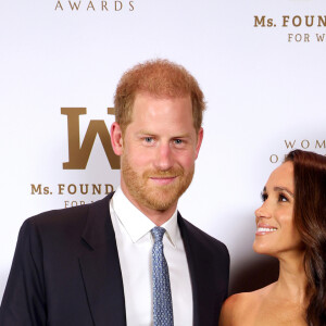 Príncipe Harry e Meghan Markle mostraram sintonia nas fotos durante a premiação