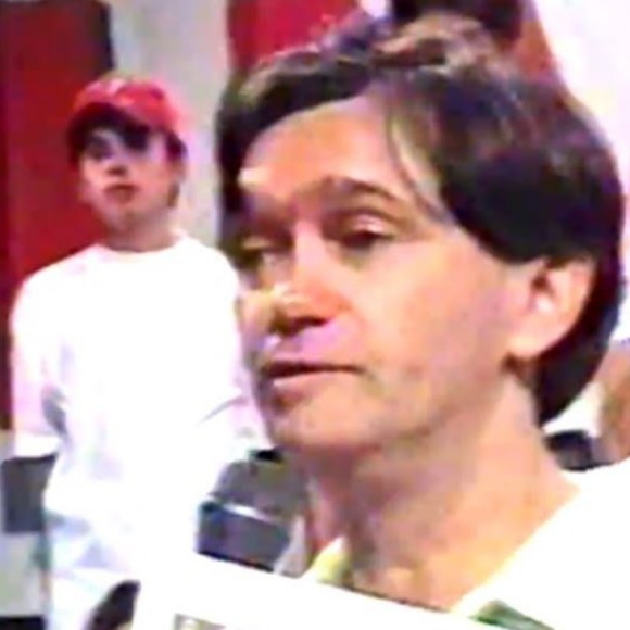 O 'Programa Livre', apresentado por Serginho Groisman, foi um dos grandes sucessos do SBT nos anos 1990, mas precisou lidar com mudanças constantes de horário