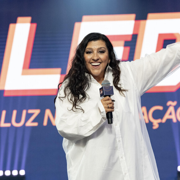 Regina Casé foi chamada de 'Tina' por conta da personagem Tina Pepper em 2000 em aeroporto da África do Sul