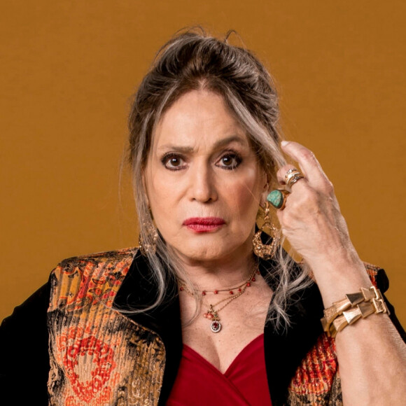 Susana Vieira está toda feliz com o seu trabalho em Terra e Paixão