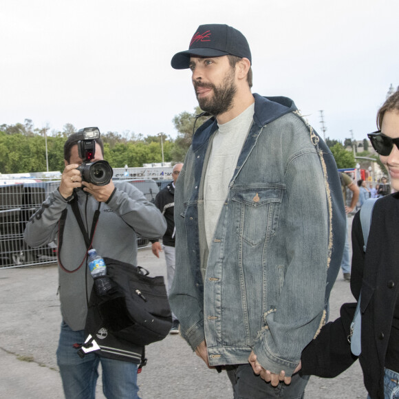 Piqué foi acusado de levar Clara para sua casa enquanto ainda era casado com a Shakira.