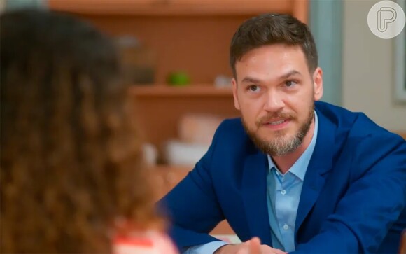 Theo (Emilio Dantas) vai atrás de Kate (Clara Moneke) e coloca a ex-amante contra a parede na novela 'Vai na Fé': 'Quer que conte pro meu filho quem você é?'