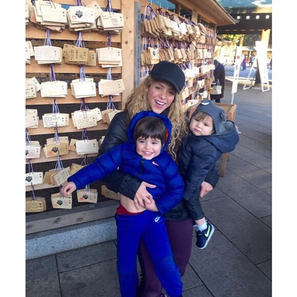 Filhos de Shakira não amam a ideia de estar com a madrasta, por isso, a cantora tem feito de tudo para evitar situações desagradáveis para as crianças