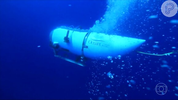 Autoridades especializadas canadenses e americanas estão à procura do submarino.