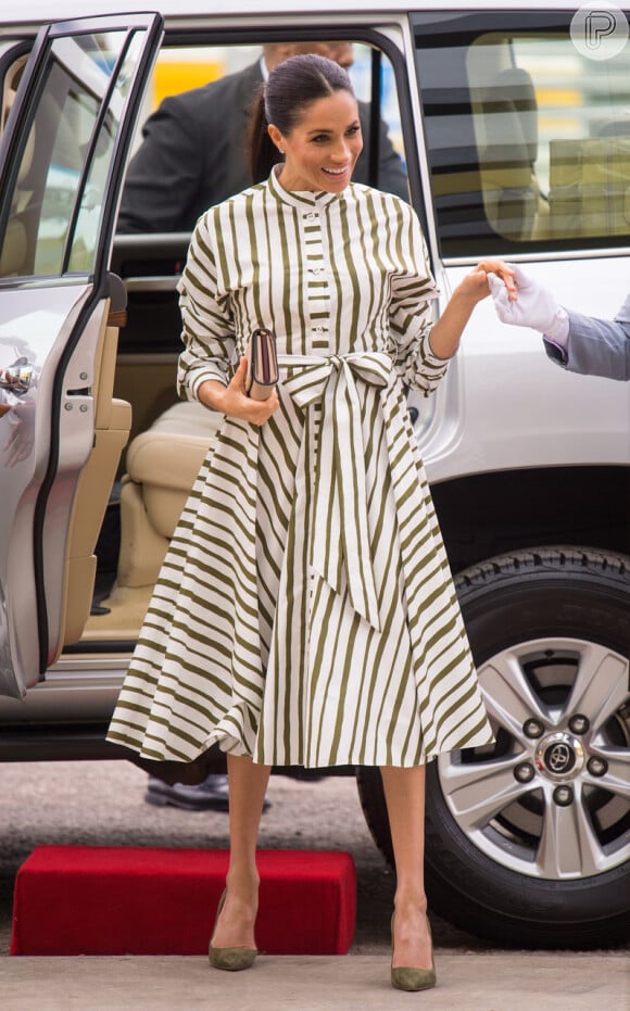Foto: Vestido xadrez pied de poule foi aposta de Kate Middleton em viagem -  Purepeople