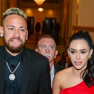 Bruna Biancardi e Neymar descobriram sexo da filha durante chá revelação em junho de 2023 na mansão do jogador no Rio de Janeiro