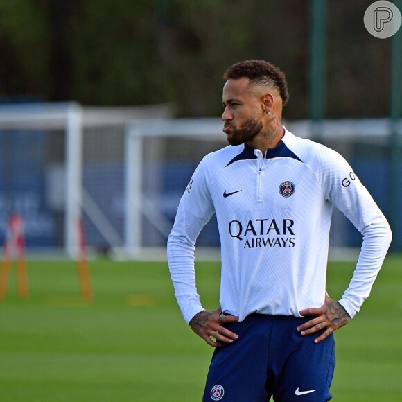 Neymar está no PSG mas pode trocar o time francês pelo Manchester City