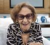 Laura Cardoso tem 95 anos por questão de saúde, ela não está atuando mais, porém a arte não a deixa.