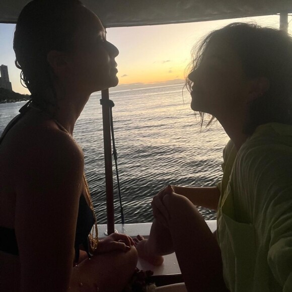 Mariana Ximenes e Gabi Medvedovski são um casal? Fotos e declarações de amor levantaram suspeitas entre os fãs das atrizes