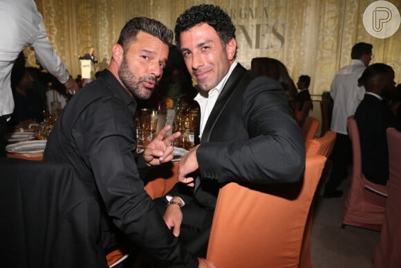 Ricky Martin teria traído o ex-marido, Jwan Yosef, com ator pornô