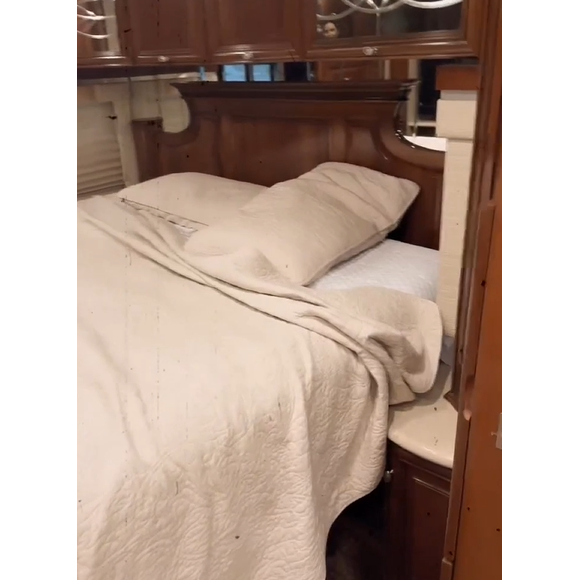 Ivete Sangalo dá detalhes de trailer de luxo de R$ 1 milhão onde passa férias com sua grande família nos EUA