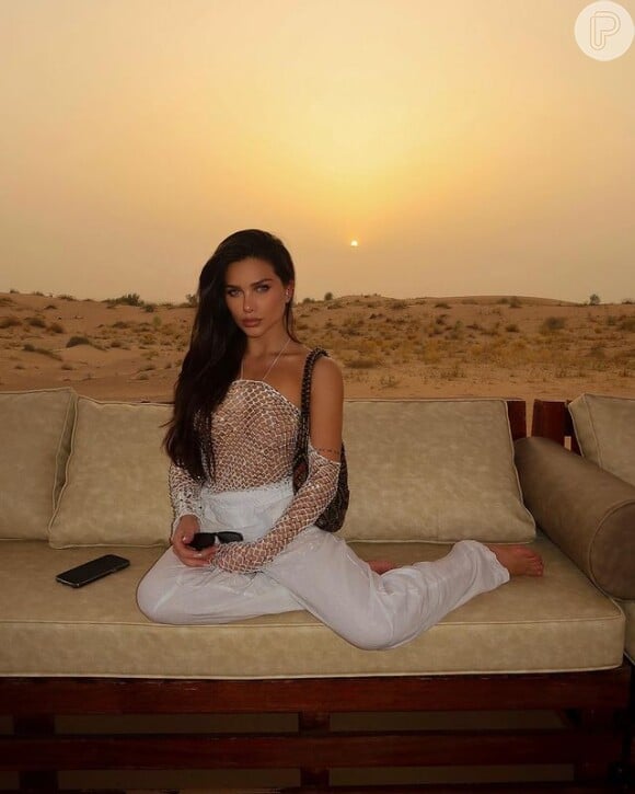 Flavia Pavanelli deixou suas fãs encantadas ao mostrar sua viagem em Dubai: "Incrível baby"