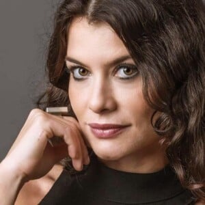 Alinne Moraes fará nova novela na Globo e viverá personagem LGBTQIAP+