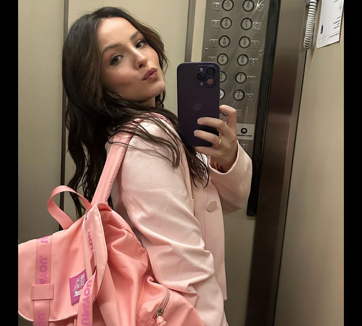 Foto Mãe De Larissa Manoela Não Queria Ver A Filha Com Looks Ousados