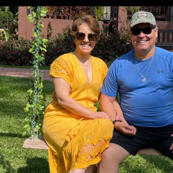 Pais de Larissa Manoela têm publicado mensagens enigmáticas interpretadas como indireta à filha nos últimos tempos