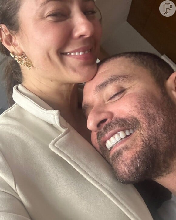 Paolla Oliveira namora o cantor Diogo Nogueira há dois anos